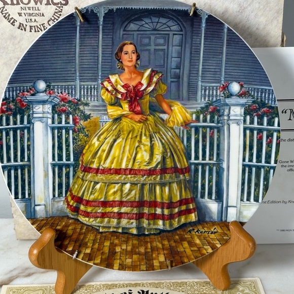 GWTW Knowles Issue 3 Melanie #13100D COA Yellow Ruffled Dress - Picture 4 of 9